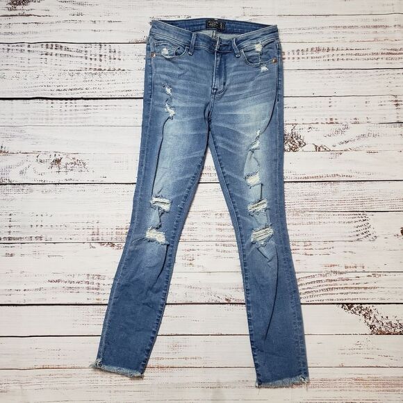 Abercrombie & Fitch Harper Low rise ankle Jeans - Size 26 / 2 distressed - Picture 1 of 11